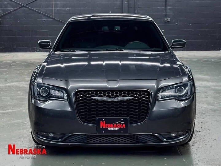 2018 Chrysler 300 S