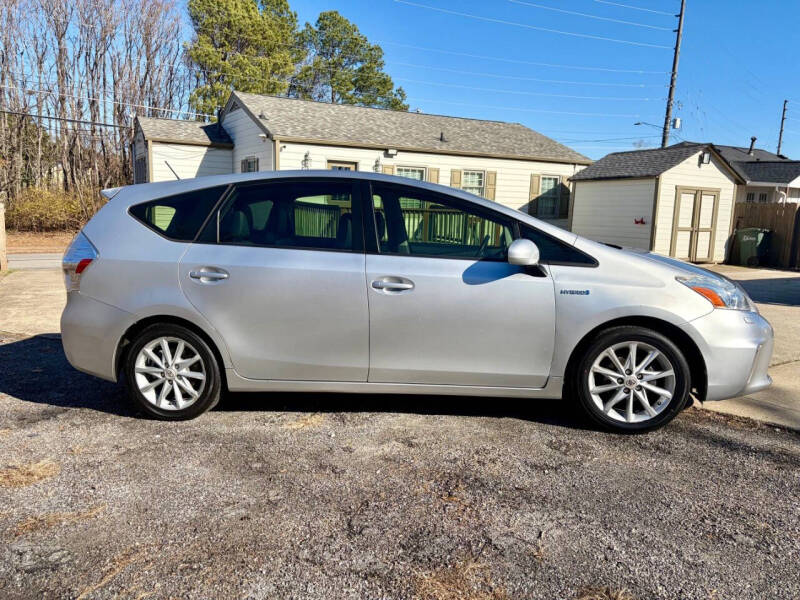 2012 Toyota Prius v Five
