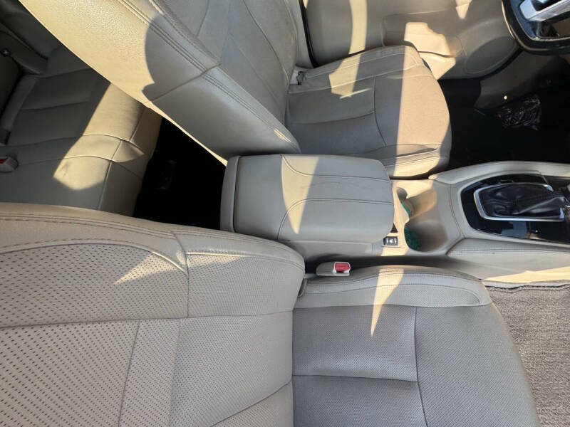 2017 Nissan Rogue SL