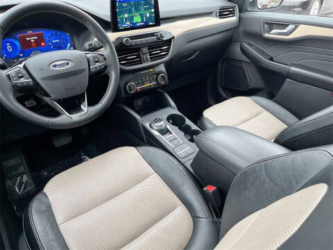 2022 Ford Escape Titanium