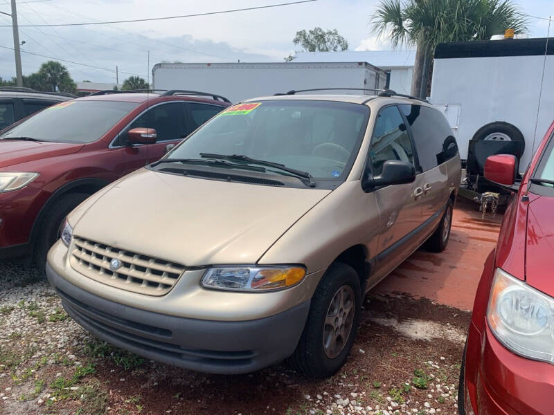 1999 Plymouth Grand Voyager for sale at EXECUTIVE CAR SALES LLC in North Fort Myers FL