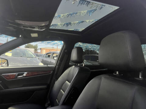 2010 Mercedes-Benz C-Class C 300 Luxury