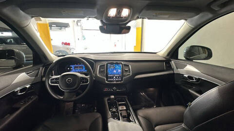 2025 Volvo XC90 B5 Core Bright Theme
