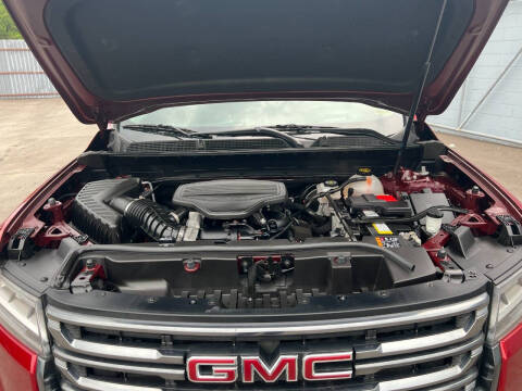2023 GMC Acadia AT4