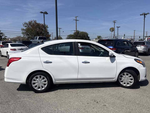 2018 Nissan Versa