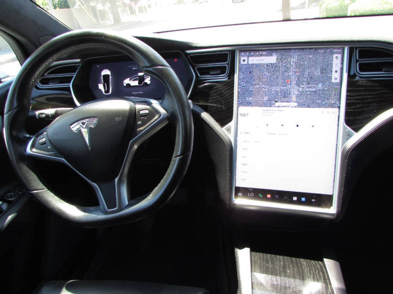 2016 Tesla Model X 90D