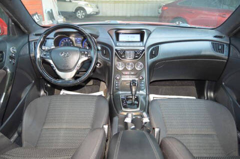 2014 Hyundai Genesis Coupe 2.0T R-Spec