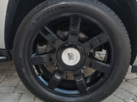 2010 Cadillac Escalade Luxury