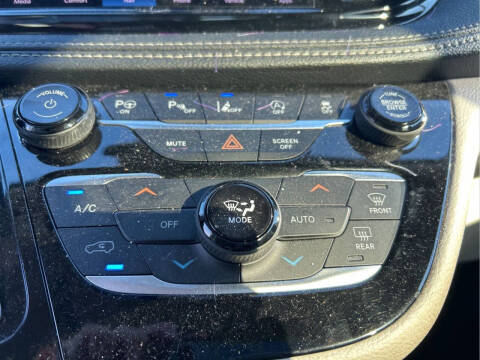 2021 Chrysler Pacifica Touring L