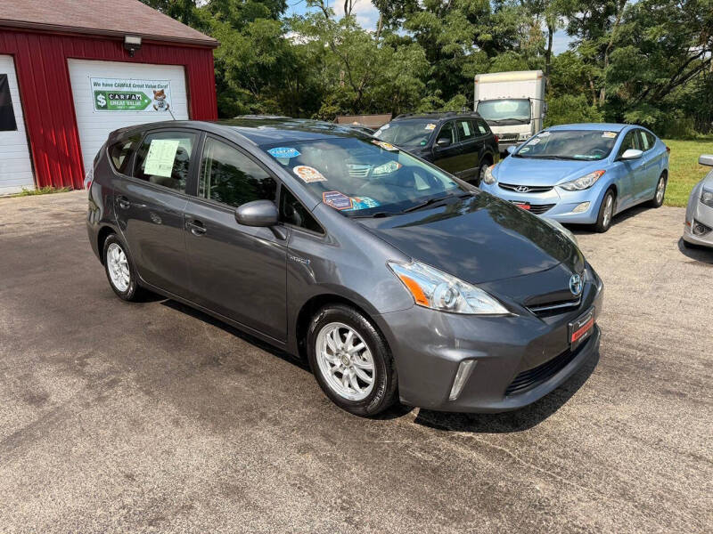 2013 Toyota Prius v Two