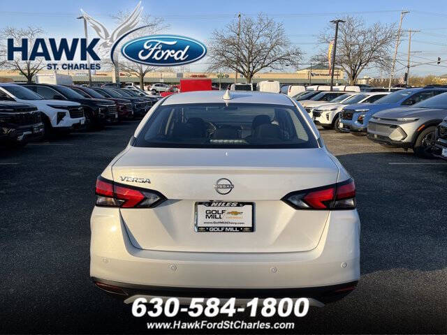 2025 Nissan Versa SV