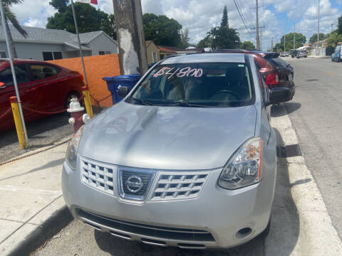 2009 Nissan Rogue for sale at Versalles Auto Sales in Hialeah FL