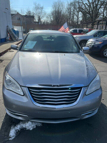 2013 Chrysler 200 for sale at G & R Auto Sales in Detroit MI