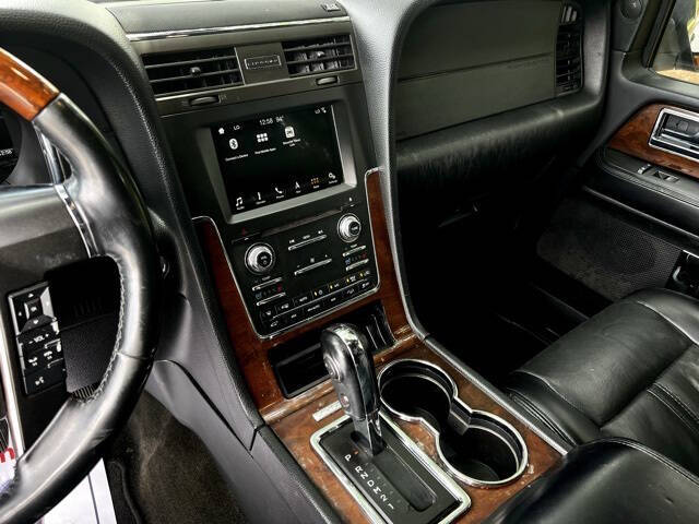 2017 Lincoln Navigator L Select