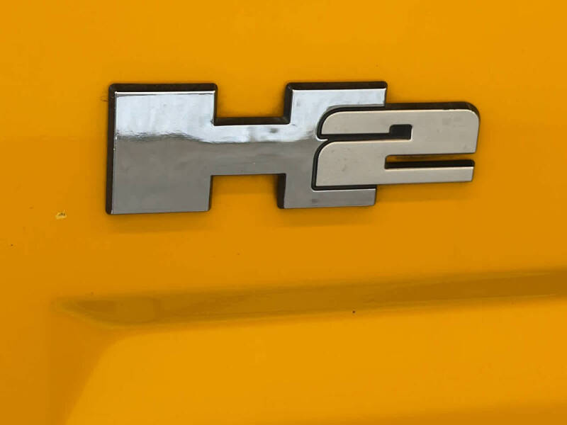 2004 HUMMER H2