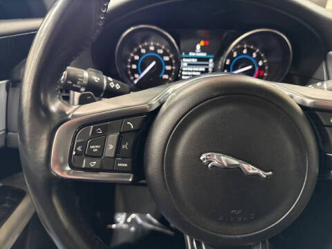 2016 Jaguar XF R-Sport