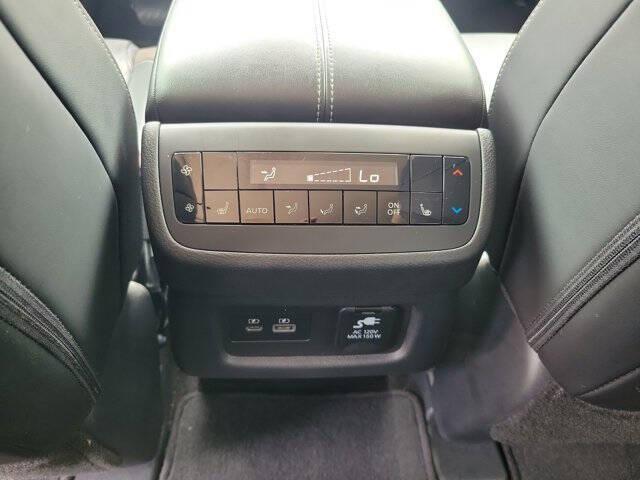 2024 Nissan Pathfinder Platinum