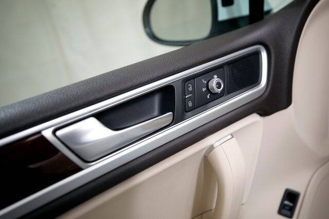 2016 Volkswagen Touareg TDI Lux