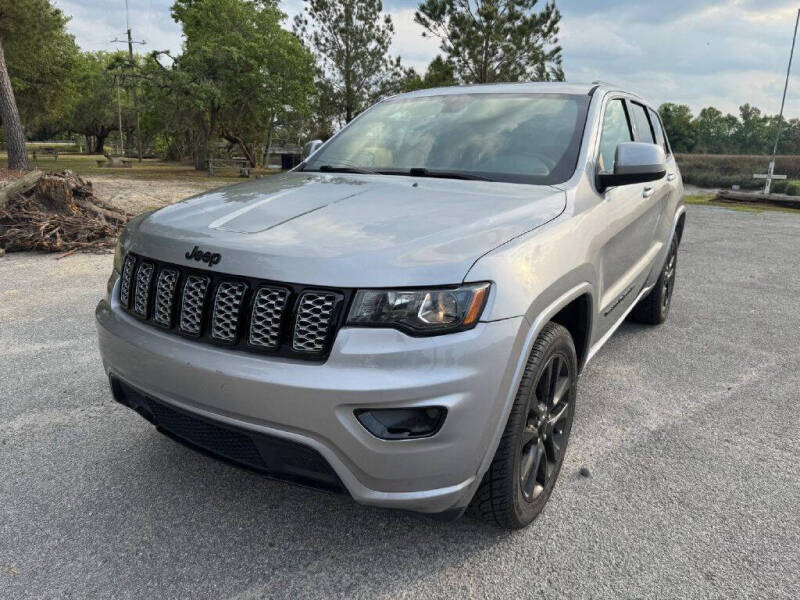 2018 Jeep Grand Cherokee Altitude's photo