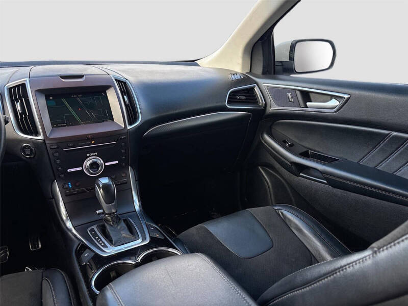 2017 Ford Edge Sport