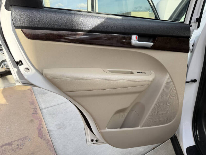 2014 Kia Sorento LX