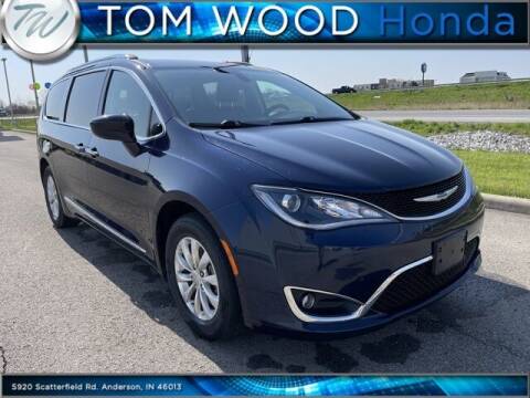 2018 Chrysler Pacifica for sale at Tom Wood Honda in Anderson IN