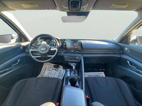 2022 Hyundai Elantra