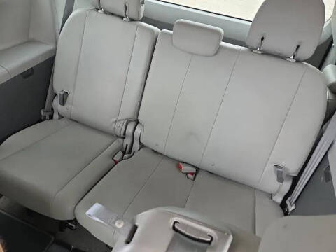 2018 Toyota Sienna XLE 8-Passenger
