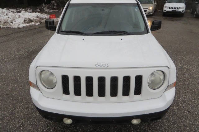 2011 Jeep Patriot null photo 34