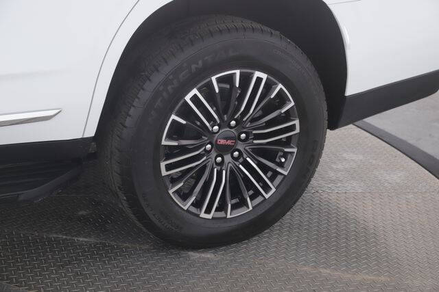 2025 GMC Yukon Elevation