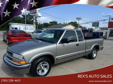 2000 Chevrolet S-10 LS