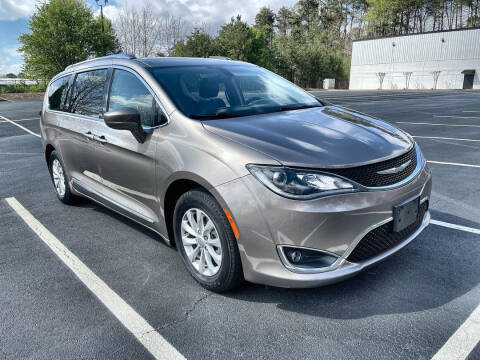 2018 Chrysler Pacifica for sale at CU Carfinders in Norcross GA