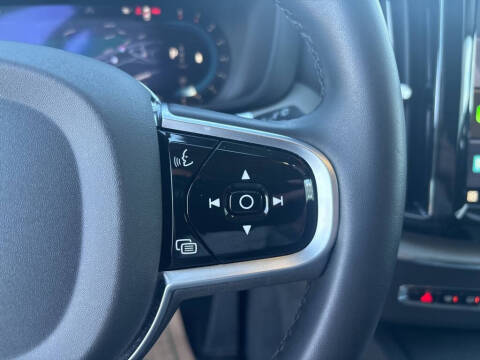 2025 Volvo XC60 B5 Plus Dark Theme