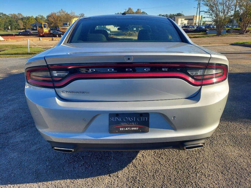 2022 Dodge Charger SXT photo 7