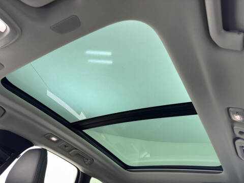 2024 Volvo XC60 Recharge T8 Ultimate Dark Theme