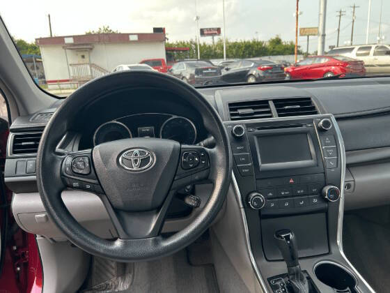 2016 Toyota Camry LE