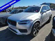 2022 Volvo XC90 T5 Momentum