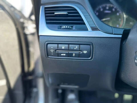 2015 Hyundai Genesis