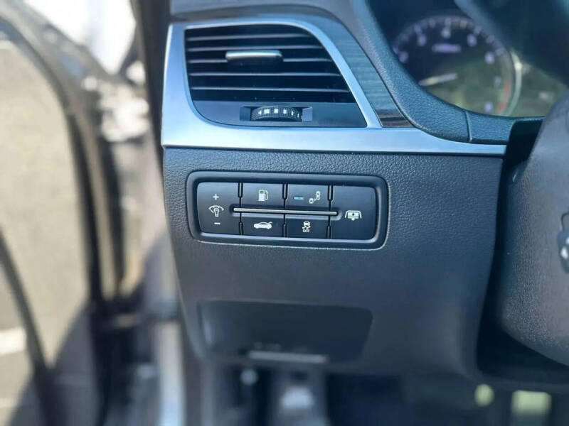 2015 Hyundai Genesis