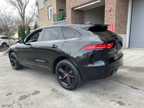 2019 Jaguar F-PACE S
