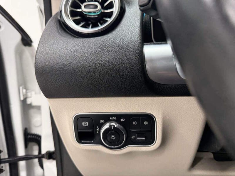 2021 Mercedes-Benz GLB GLB 250