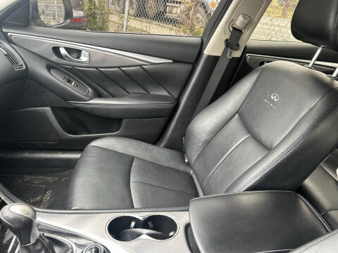 2014 Infiniti Q50 Premium