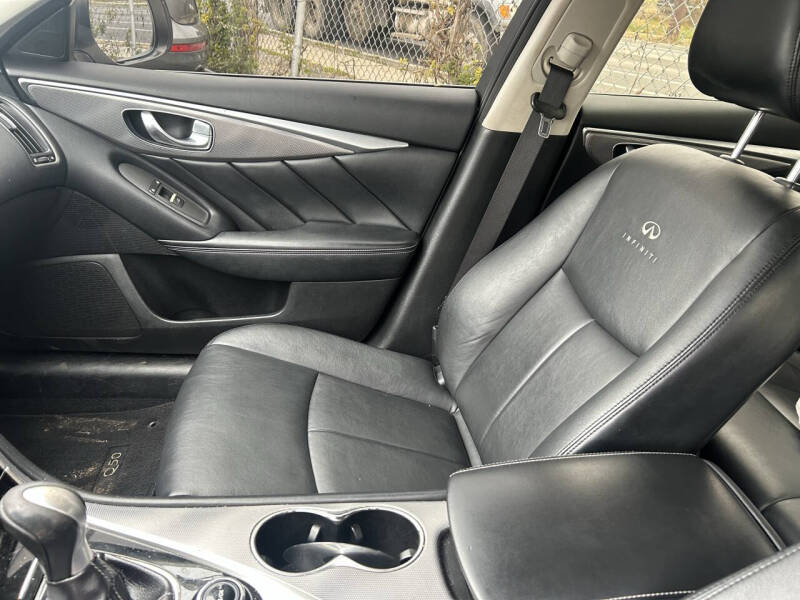 2014 Infiniti Q50 Premium