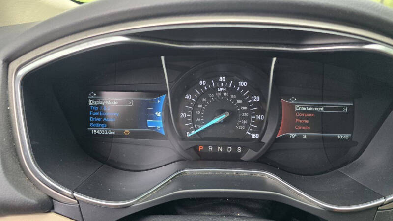 2016 Ford Fusion SE