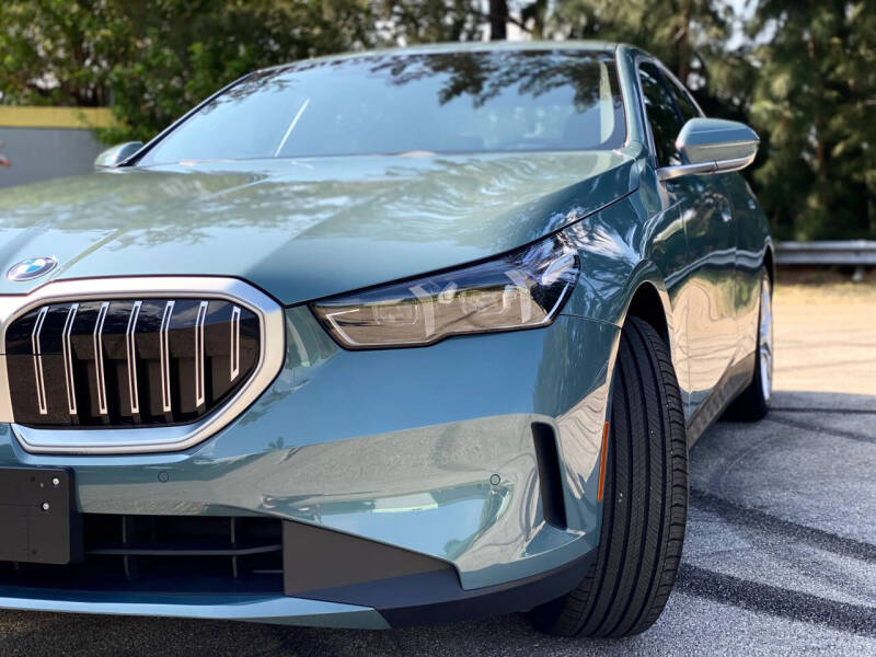 2024 BMW 5 Series 530i