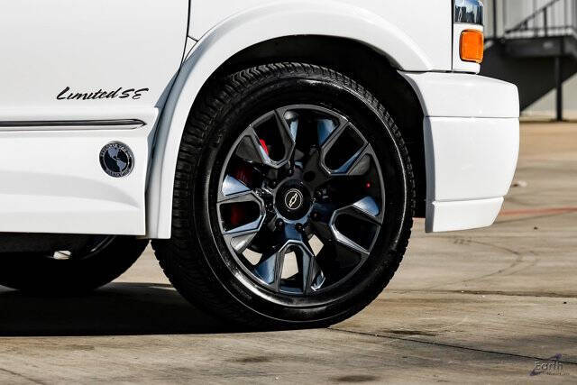 2023 Chevrolet Express 2500