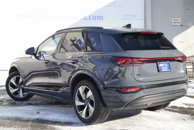 2025 Audi Q6 e-tron quattro Premium Plus