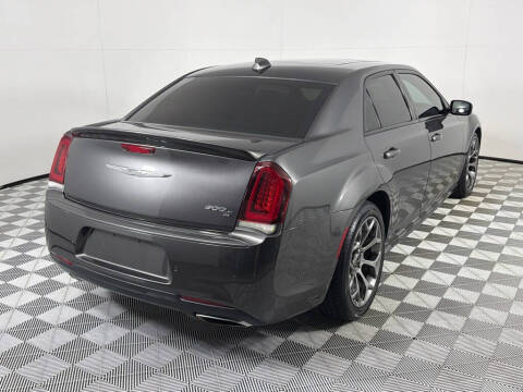 2018 Chrysler 300 S