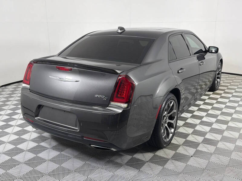 2018 Chrysler 300 S