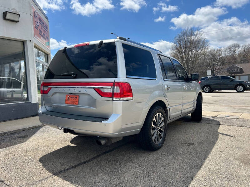 2017 Lincoln Navigator Select